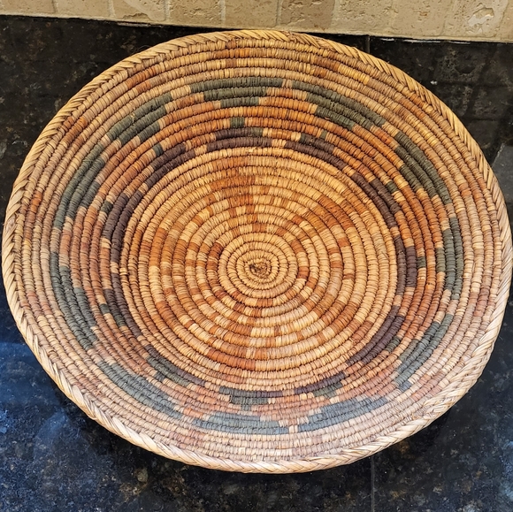 Amazing Ornate Woven Native American Wedding Ceremonial Basket - Picture 4 of 16